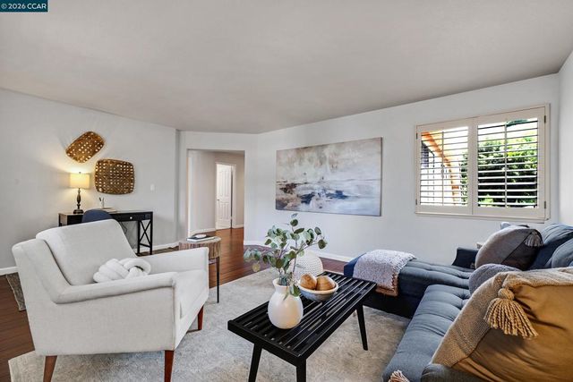 204 Vista Glen Pl, Martinez, CA 94553