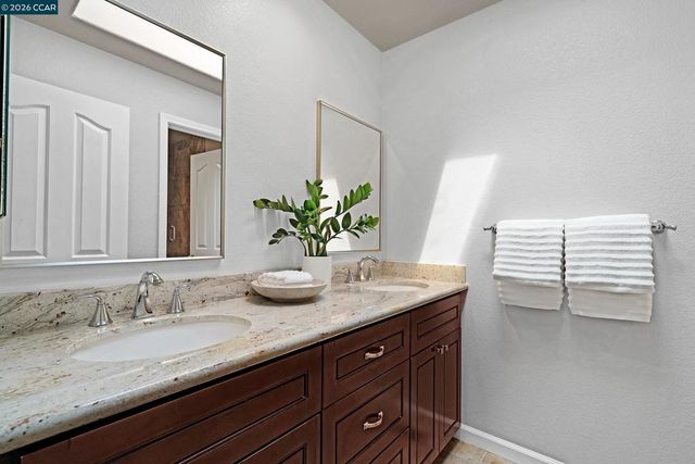 204 Vista Glen Pl, Martinez, CA 94553