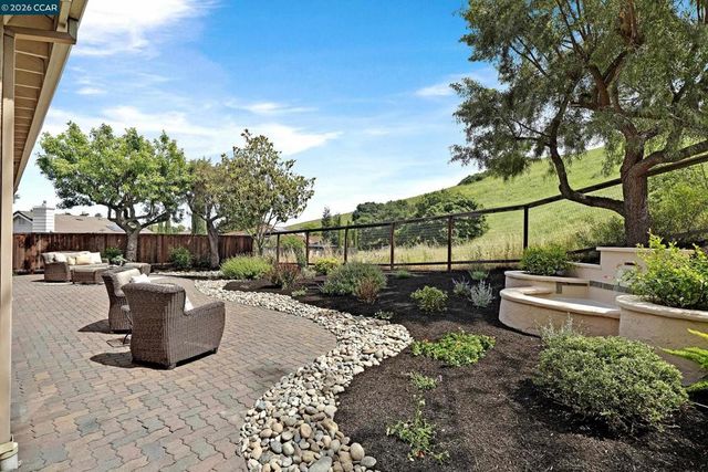 204 Vista Glen Pl, Martinez, CA 94553