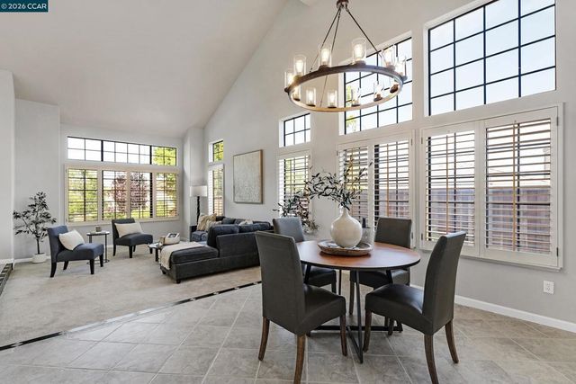 204 Vista Glen Pl, Martinez, CA 94553