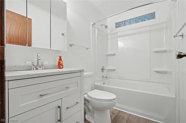 548 Continental Drive B, Salem, OH 44460