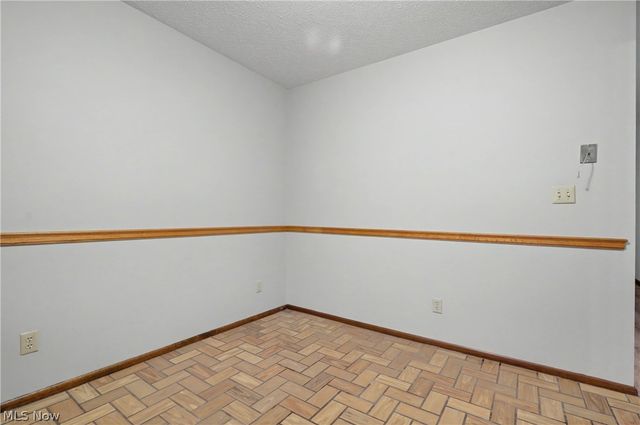 548 Continental Drive B, Salem, OH 44460