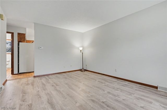 548 Continental Drive B, Salem, OH 44460