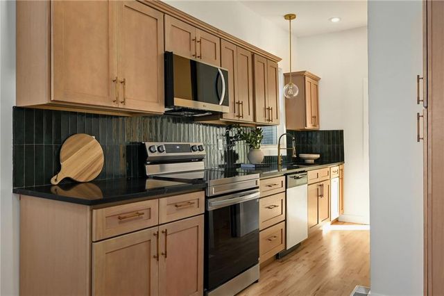 2331 Belleview Avenue, Kansas City, MO 64108