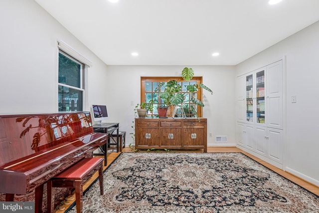 6217 PARK RD, Mclean, VA 22101