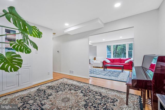 6217 PARK RD, Mclean, VA 22101
