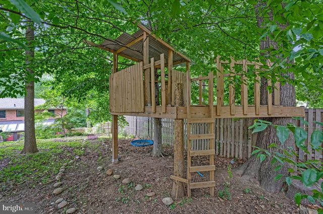 6217 PARK RD, Mclean, VA 22101