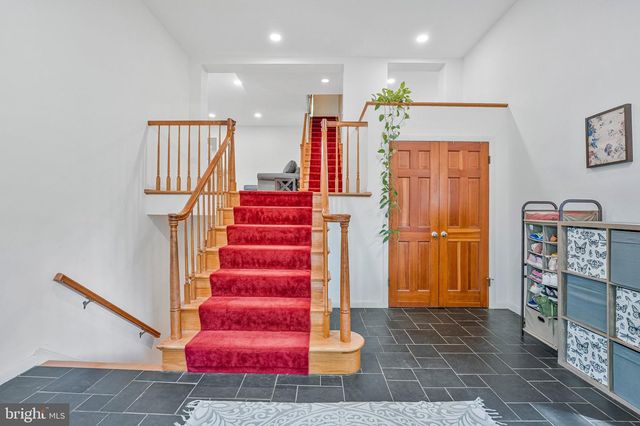 6217 PARK RD, Mclean, VA 22101