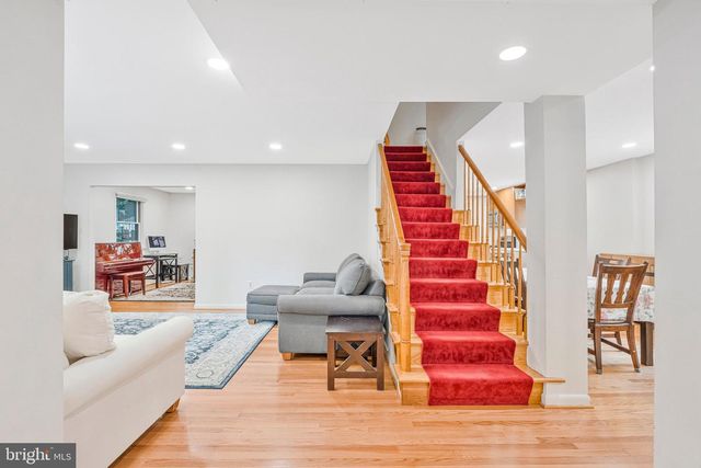 6217 PARK RD, Mclean, VA 22101
