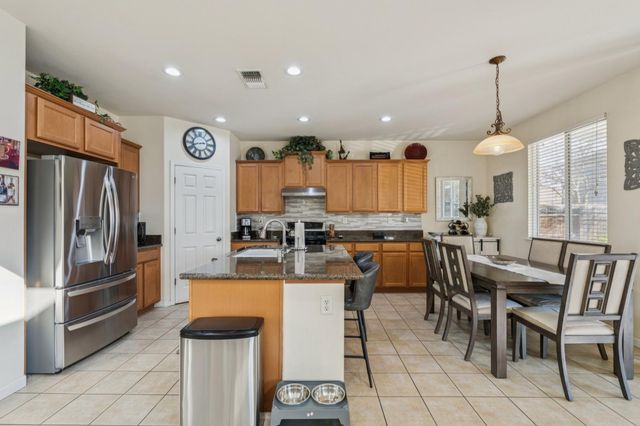 8525 Hawley Way, Elk Grove, CA 95624