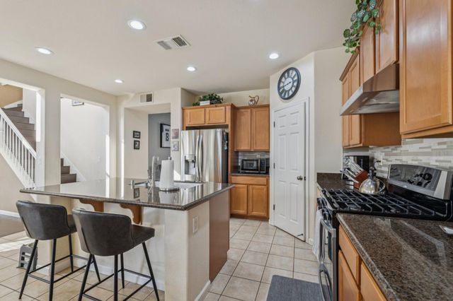 8525 Hawley Way, Elk Grove, CA 95624