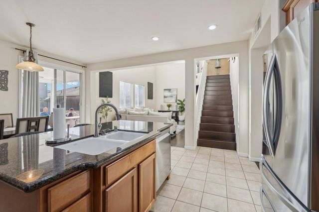 8525 Hawley Way, Elk Grove, CA 95624