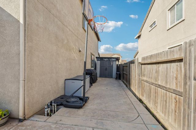 8525 Hawley Way, Elk Grove, CA 95624