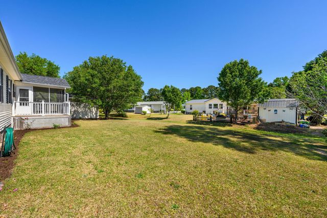 4447 Champlain Dr., Little River, SC 29566
