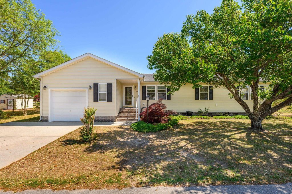 4447 Champlain Dr., Little River, SC 29566