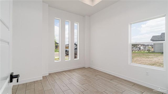 2413 N Gaytan Avenue, Edinburg, TX 78542