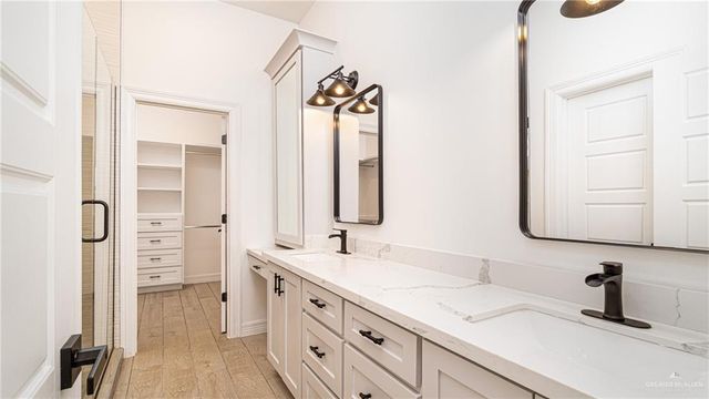 2413 N Gaytan Avenue, Edinburg, TX 78542