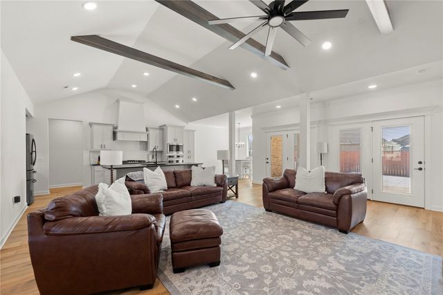 879 Budrio Avenue, Tontitown, AR 72762