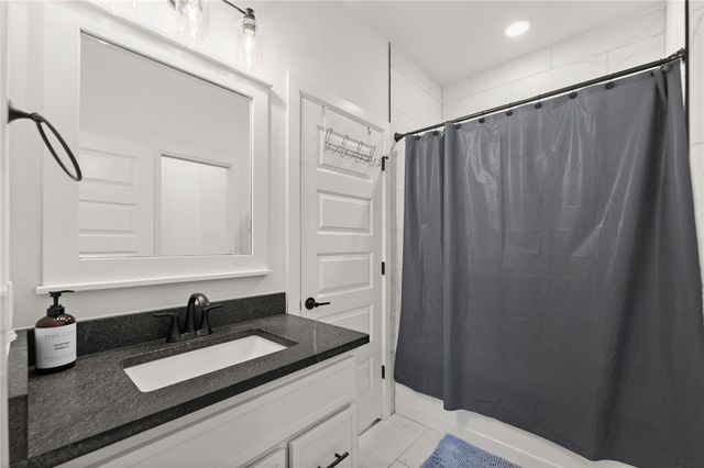 879 Budrio Avenue, Tontitown, AR 72762