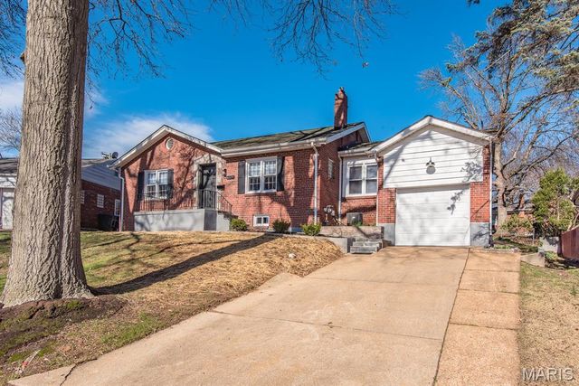 6409 Myrlette Court, St Louis, MO 63116