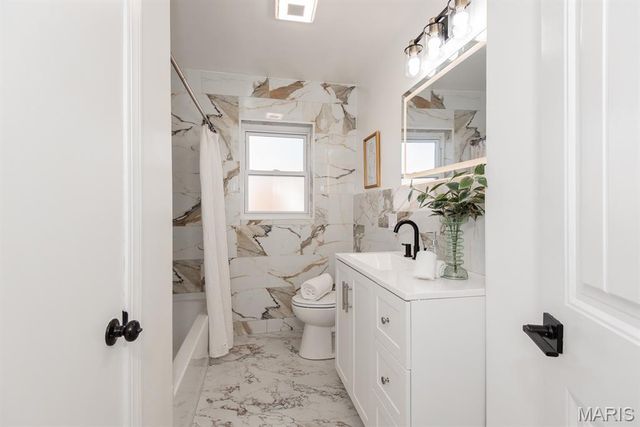 6409 Myrlette Court, St Louis, MO 63116