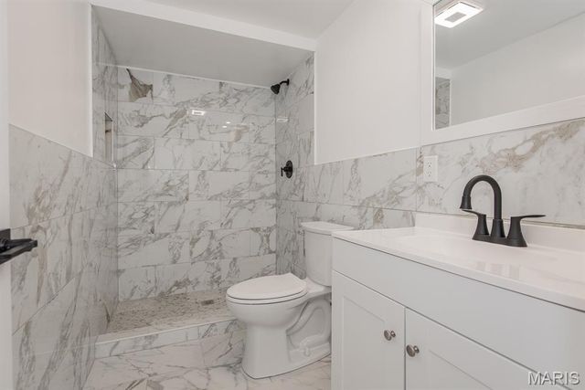 6409 Myrlette Court, St Louis, MO 63116