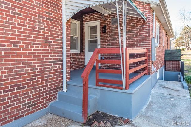 6409 Myrlette Court, St Louis, MO 63116