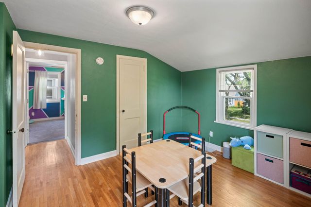 1734 Arlington Avenue E, Saint Paul, MN 55106