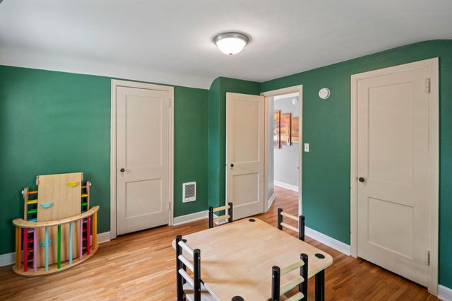1734 Arlington Avenue E, Saint Paul, MN 55106