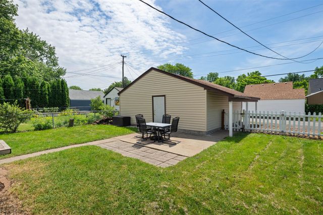 1734 Arlington Avenue E, Saint Paul, MN 55106