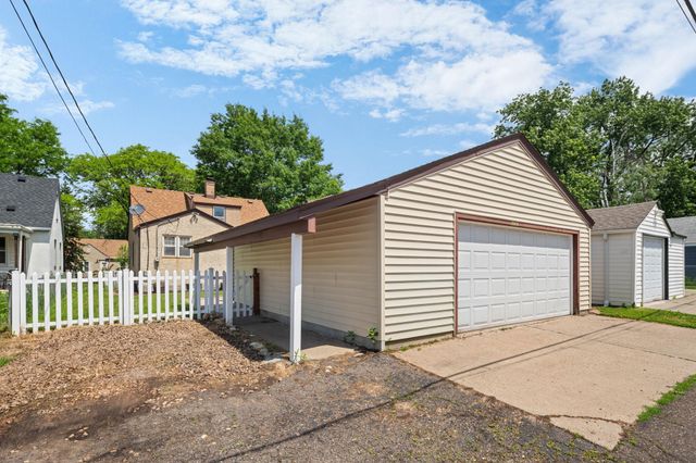 1734 Arlington Avenue E, Saint Paul, MN 55106