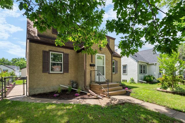 1734 Arlington Avenue E, Saint Paul, MN 55106