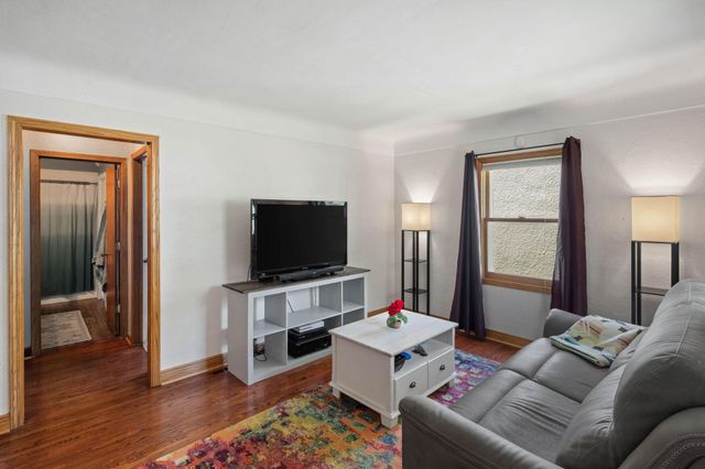 1734 Arlington Avenue E, Saint Paul, MN 55106