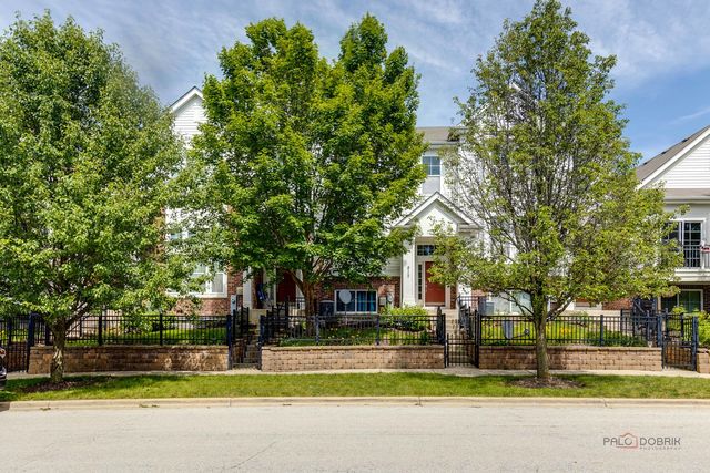 533 Plaza Place, Aurora, IL 60504