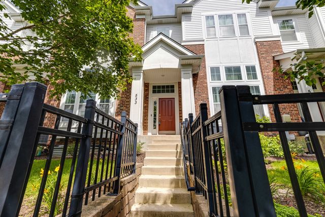 533 Plaza Place, Aurora, IL 60504