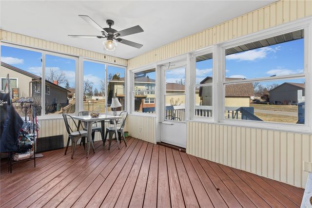 6664 Sand Ct SW, Cedar Rapids, IA 52404