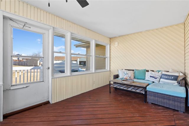 6664 Sand Ct SW, Cedar Rapids, IA 52404