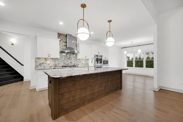 9695 Jonathan Court, St. John, IN 46373