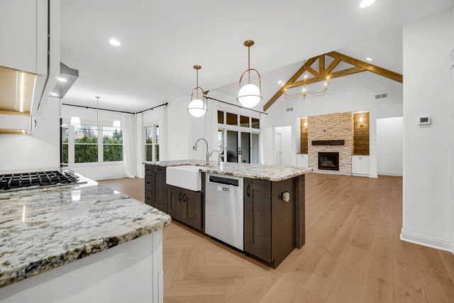 9695 Jonathan Court, St. John, IN 46373