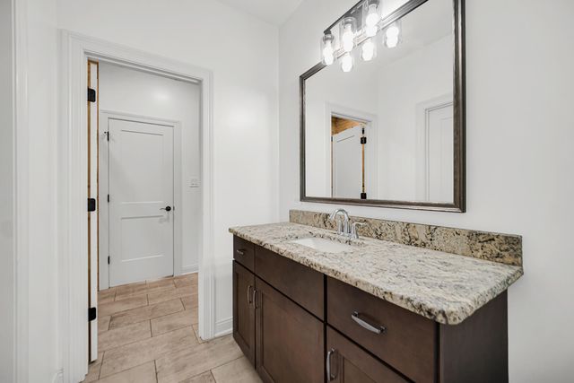 9695 Jonathan Court, St. John, IN 46373