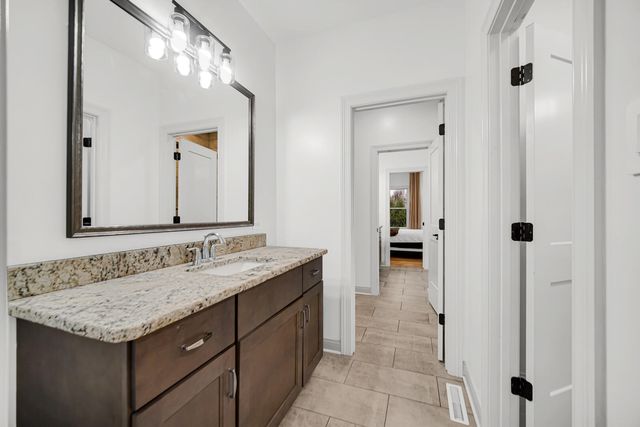 9695 Jonathan Court, St. John, IN 46373