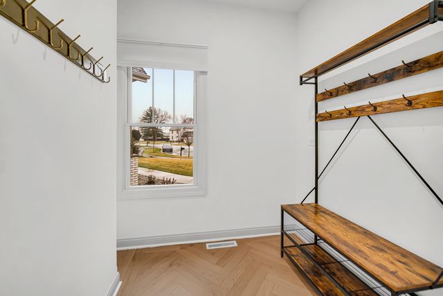 9695 Jonathan Court, St. John, IN 46373
