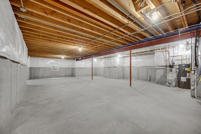 9695 Jonathan Court, St. John, IN 46373