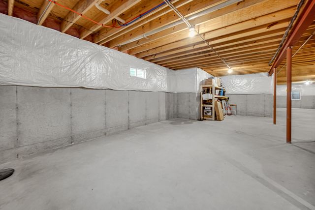9695 Jonathan Court, St. John, IN 46373