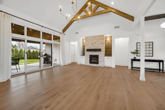 9695 Jonathan Court, St. John, IN 46373
