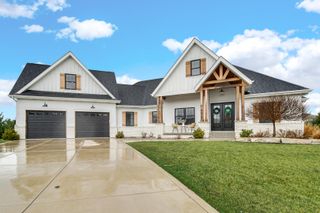 9695 Jonathan Court, St. John, IN 46373