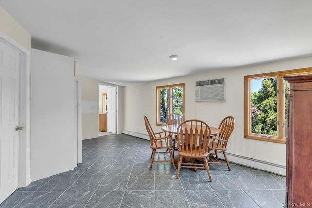 23 Campus Lane, Ronkonkoma, NY 11779