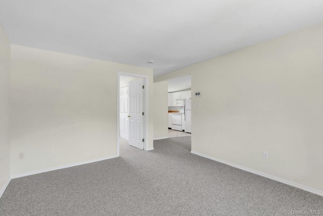23 Campus Lane, Ronkonkoma, NY 11779