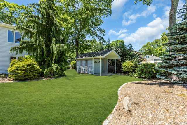 23 Campus Lane, Ronkonkoma, NY 11779