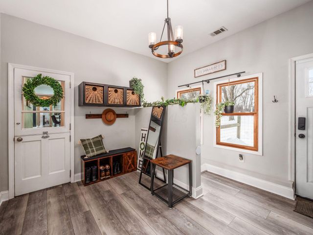 7801 Harlem Road, Westerville, OH 43081